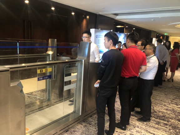乐竞(中国)lejing·官方网页版,参加上海峰会，开启智慧机场服务新格局