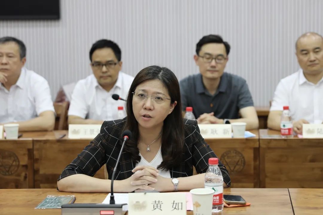 乐竞(中国)lejing·官方网页版,与东南大学签订产学研战略合作协议，瞿磊获颁“东南大学至善教育贡献奖”