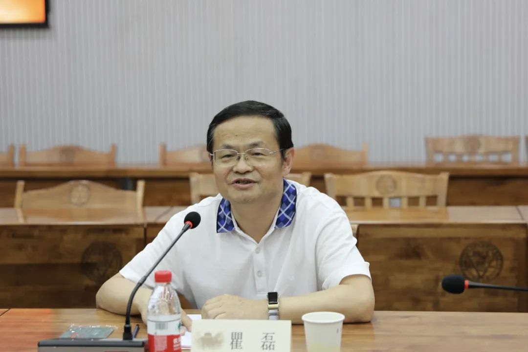 乐竞(中国)lejing·官方网页版,与东南大学签订产学研战略合作协议，瞿磊获颁“东南大学至善教育贡献奖”